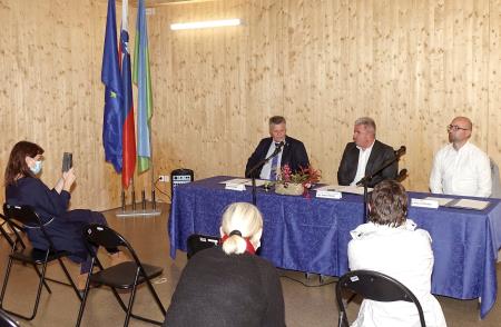 Podpis pogodbe o državnem sofinanciranju Notranjskega parka 12 Foto Tine Šubic